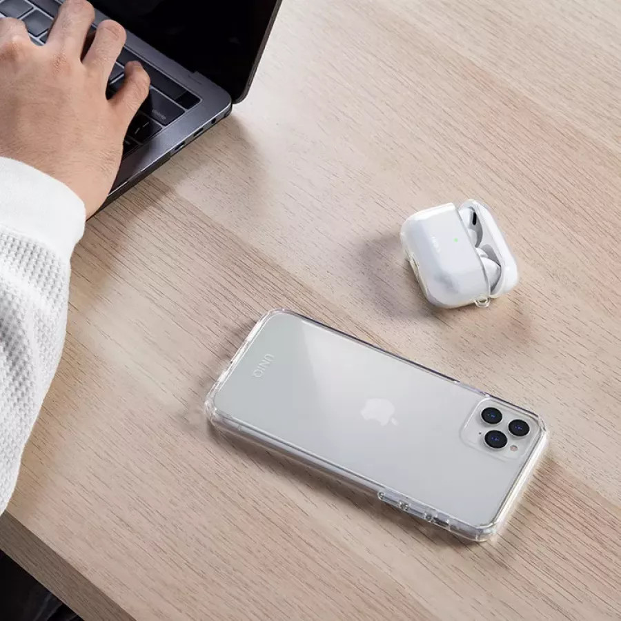 Купить Чехол Uniq Glase с карабином для AirPods Pro 2, прозрачный в Сочи. Вид 5
