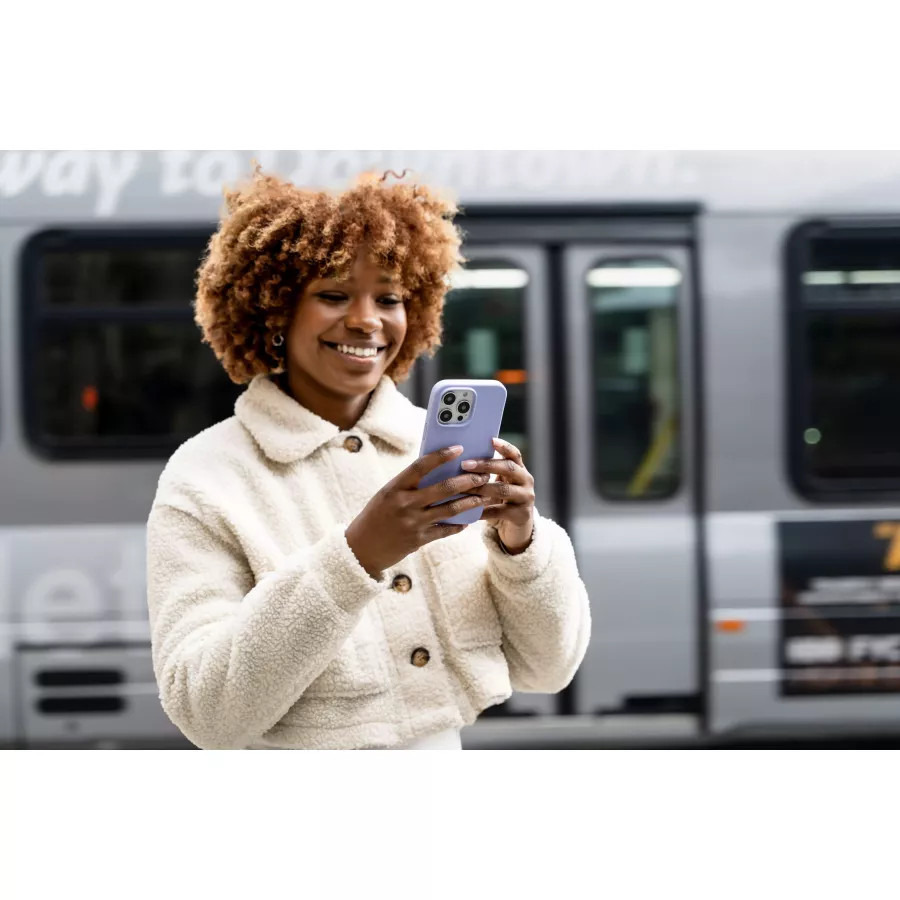 Купить Силиконовый чехол uBear Touch Mag Case для iPhone 14 Pro, фиолетовый в Сочи. Вид 11