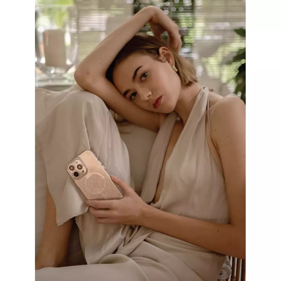 Купить Чехол Uniq COEHL Lumino (MagSafe) для iPhone 14 Pro, Champagne Gold в Сочи. Вид 3