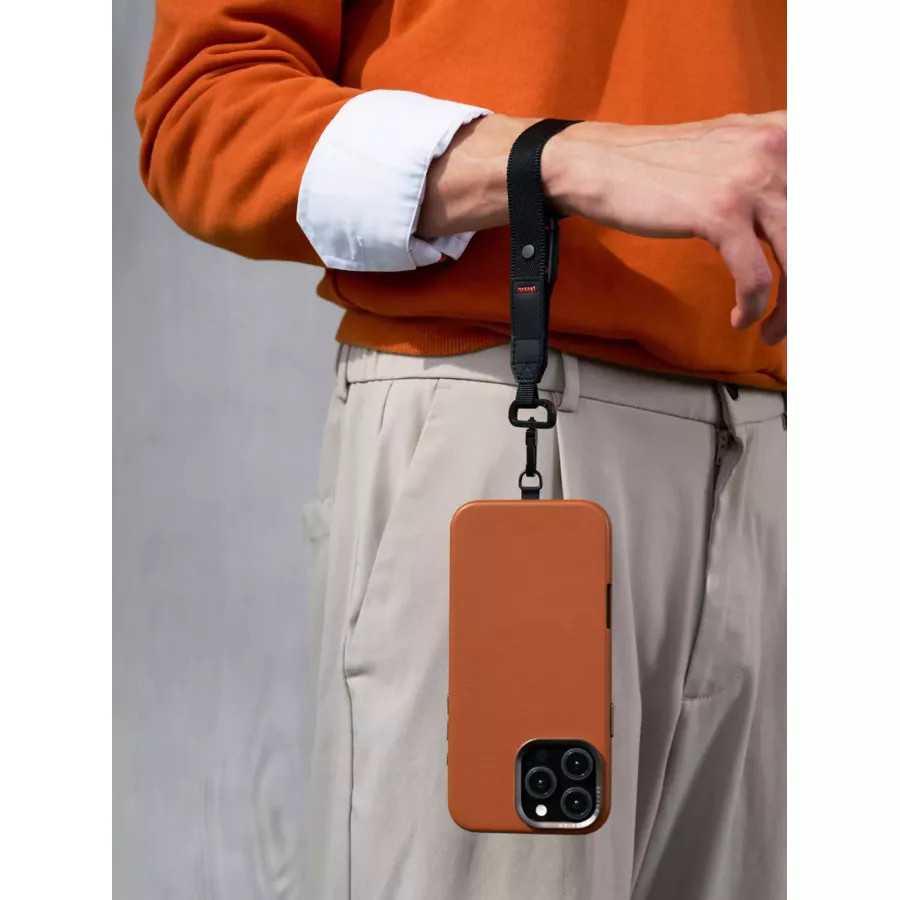 Купить Чехол кожаный Uniq Lyden (MagSafe) для iPhone 16 Pro Max, caramel в Сочи. Вид 6