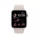 Apple Watch SE 2022 44mm, алюминий цвета «сияющая звезда», спортивный ремешок цвета «сияющая звезда». Вид 3