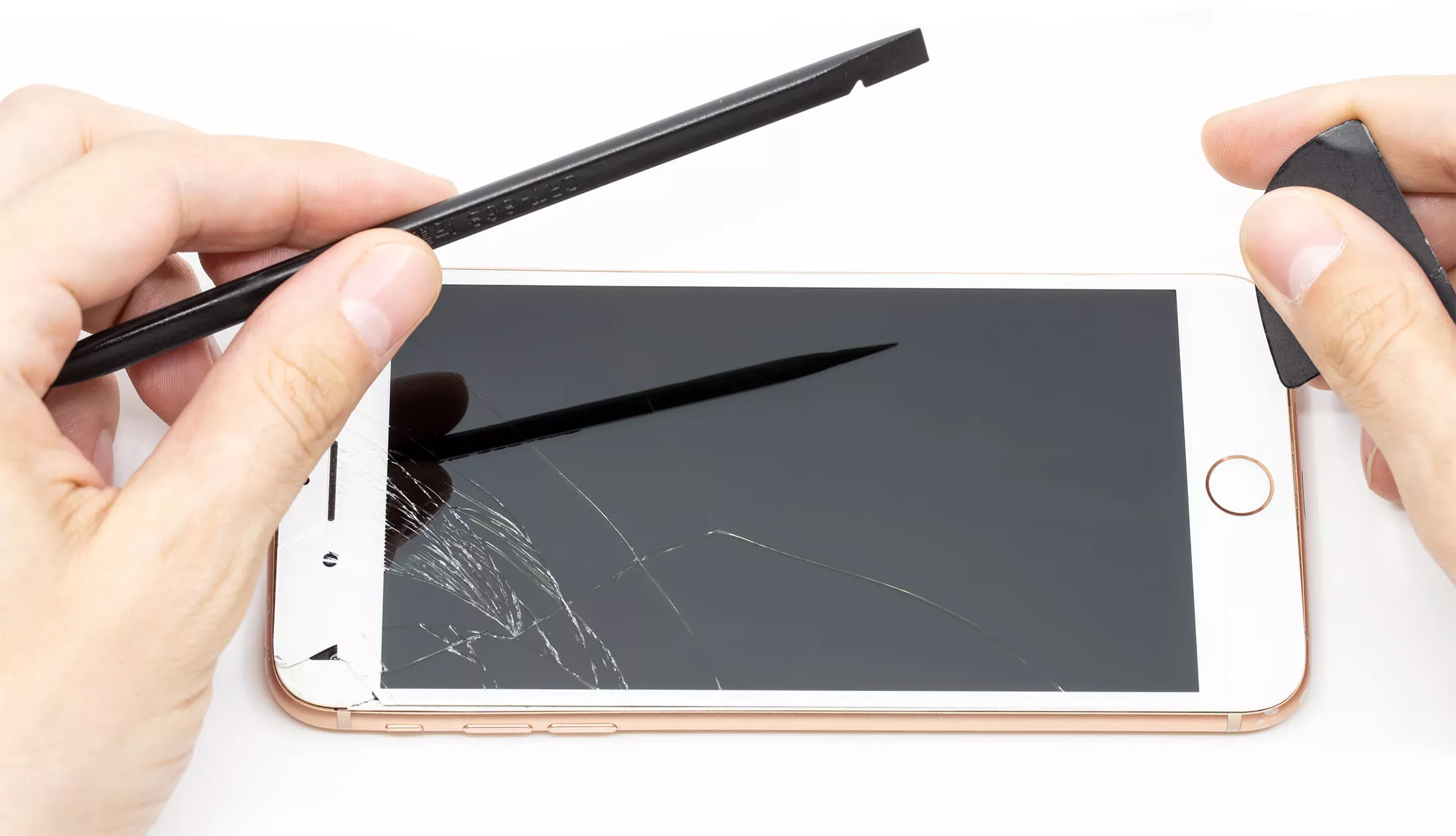 Стоимость ремонта экрана телефона. Iphone 8 Plus LCD. Iphone 8 экран. Iphone 8 Plus экран. Отремонтировать стекло на телефоне.